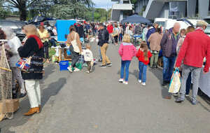VIDE-GRENIER